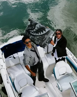Bagaj rigid 3AM RIPTIDE SHARKNAUTICS de dimensiuni normale Bagaj rigid 3AM RIPTIDE SHARKNAUTICS de dimensiuni normale