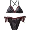 BIKINI CU MODEL DE BANI LA MIEZUL NOPȚII BIKINI CU MODEL DE BANI LA MIEZUL NOPȚII