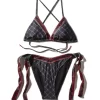 BIKINI CU MODEL DE BANI LA MIEZUL NOPȚII BIKINI CU MODEL DE BANI LA MIEZUL NOPȚII