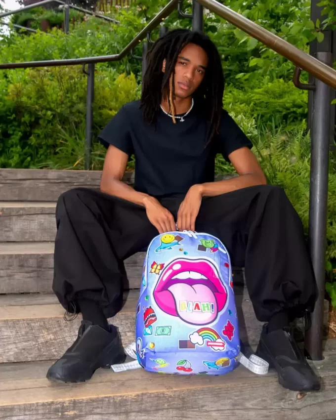 BLAH! RUCSAC BLAH! RUCSAC