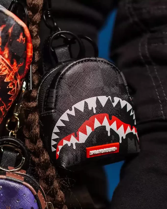 BRECLE RUCSAC SHARKS IN PARIS THUNDERDRIP