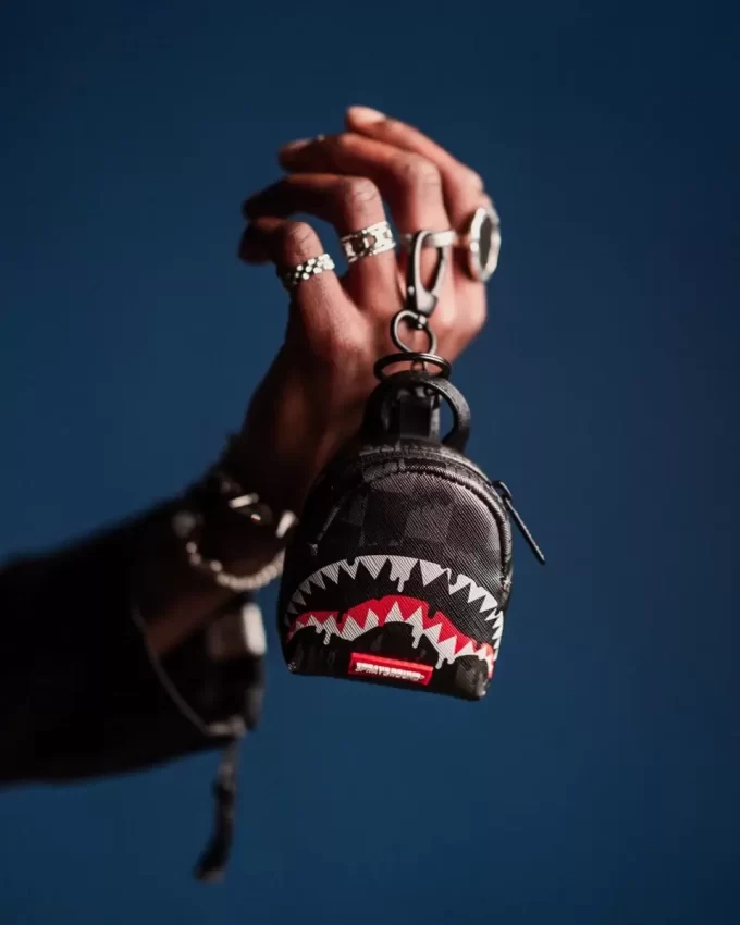 BRECLE RUCSAC SHARKS IN PARIS THUNDERDRIP