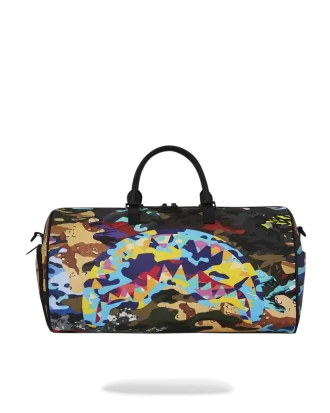 DUFFLE CAMO TĂIAT ȘI CUBULEȚE