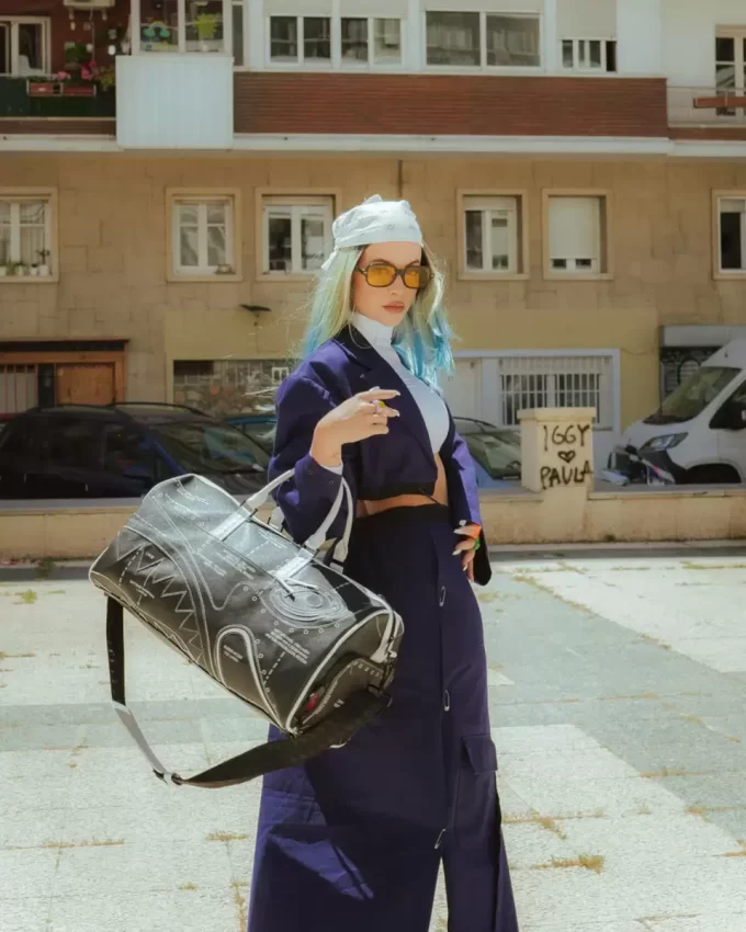 DUFFLE DE ÎNALTĂ TEHNOLOGIE DUFFLE DE ÎNALTĂ TEHNOLOGIE