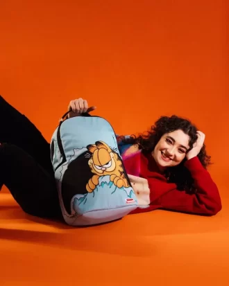 GARFIELD BĂIATUL RĂU PENTRU CĂ A FĂCUT RUCSACUL SHARKMOUTH DLXSR