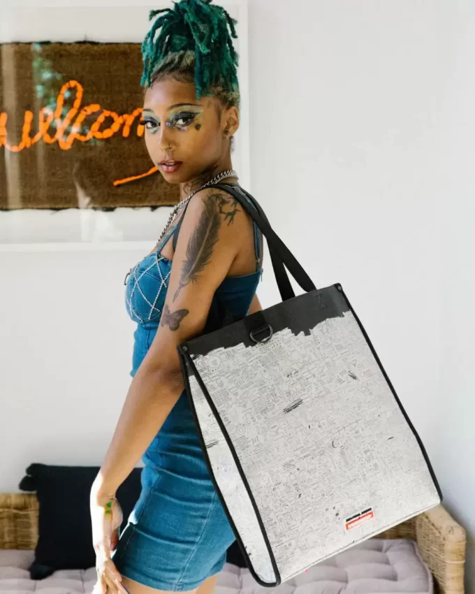 GEANTĂ OFICIALĂ BASQUIAT PEGASUS 1987 LOFT GEANTĂ OFICIALĂ BASQUIAT PEGASUS 1987 LOFT