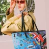 GEANTĂ TOTE PREGĂTITĂ PENTRU SĂPTĂMÂNA MODEI DE LA LONDRA GEANTĂ TOTE PREGĂTITĂ PENTRU SĂPTĂMÂNA MODEI DE LA LONDRA