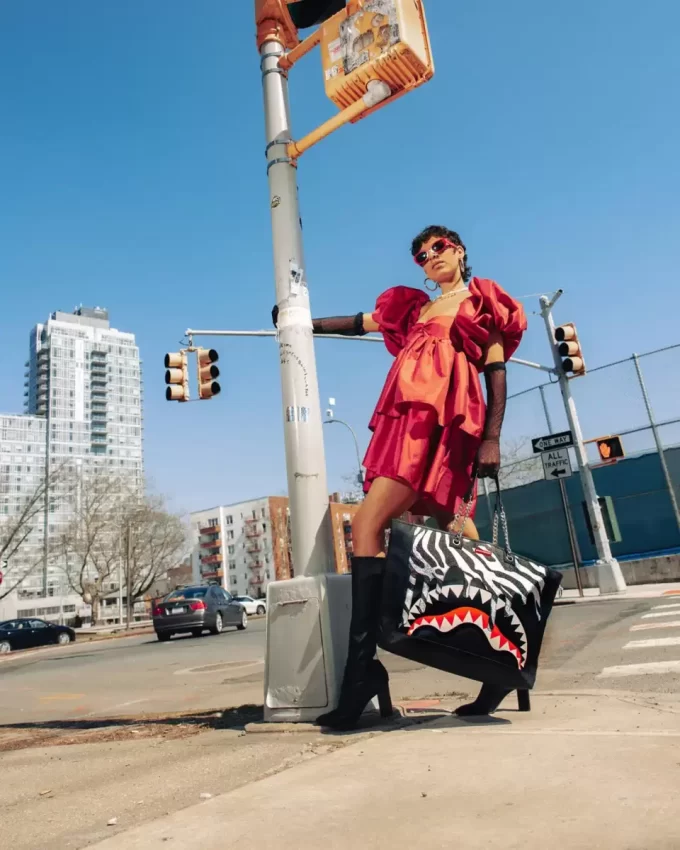 GEANTĂ ZE SHARK PREDATOR GEANTĂ ZE SHARK PREDATOR