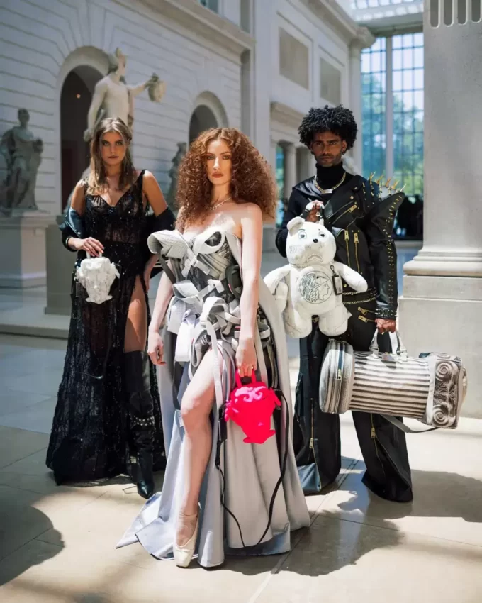 GEANTA MET CANOVA MEDUSA (ROZ) GEANTA MET CANOVA MEDUSA (ROZ)