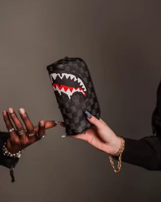 PUNGĂ THUNDERDRIP SHARKS IN PARIS
