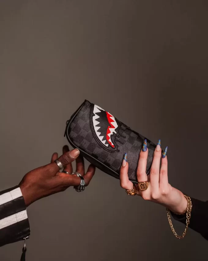 PUNGĂ THUNDERDRIP SHARKS IN PARIS