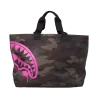PUNGĂ TOTE ROZ CU ȘABLOANE SHARK CAMO PUNGĂ TOTE ROZ CU ȘABLOANE SHARK CAMO
