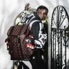 RECHINI DINȚI DE FIERĂSTRĂU LA PARIS, MONTE CARLO RECHINI DINȚI DE FIERĂSTRĂU LA PARIS, MONTE CARLO