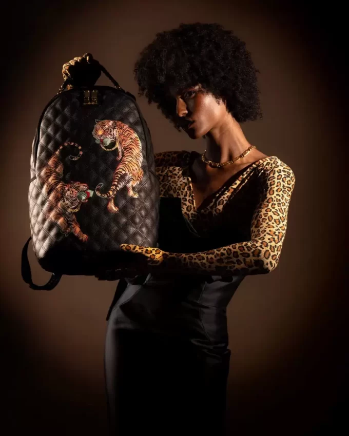 RUCSAC CATWALK CURRENCE (DLXV) RUCSAC CATWALK CURRENCE (DLXV)