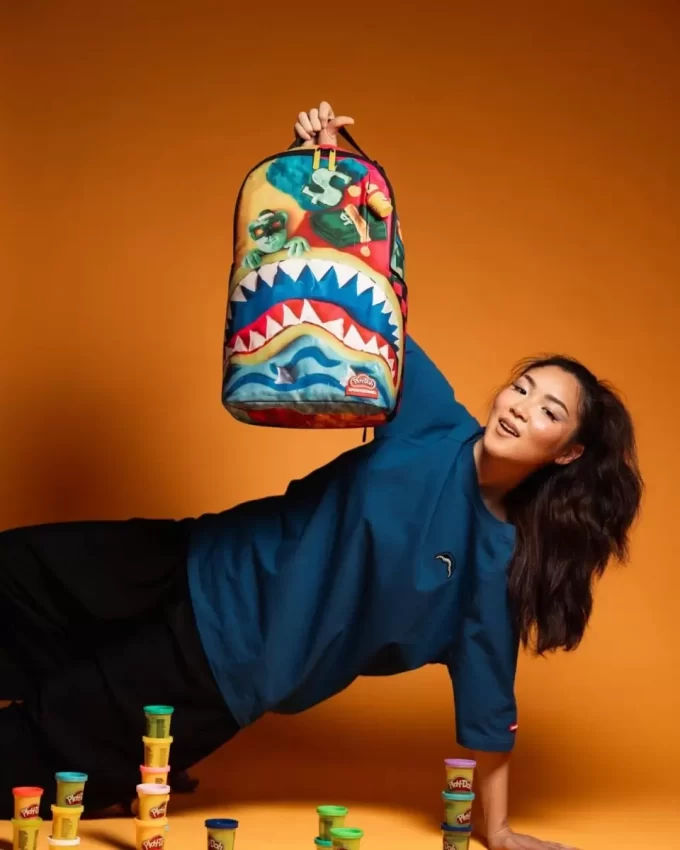 RUCSAC DLXSR FĂCUT DIN PLAYDOH ADEVĂRAT RUCSAC DLXSR FĂCUT DIN PLAYDOH ADEVĂRAT