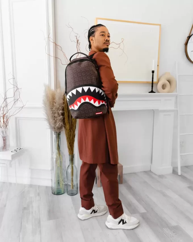 RUCSAC FRENZY SHARKS (DLXV) RUCSAC FRENZY SHARKS (DLXV)
