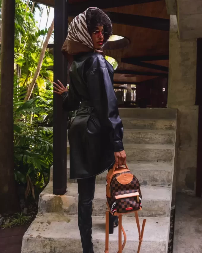 Rucsac Henny Air to the Throne Quattro Rucsac Henny Air to the Throne Quattro
