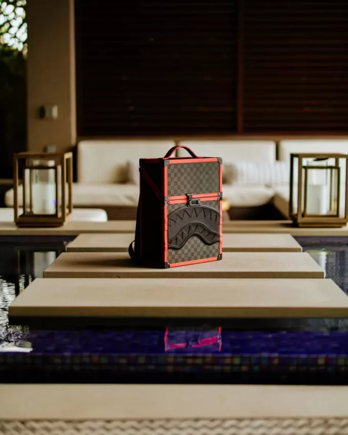 RUCSAC MONACO SHARK CLUB CHATURANGA SHARK 1900 RUCSAC MONACO SHARK CLUB CHATURANGA SHARK 1900