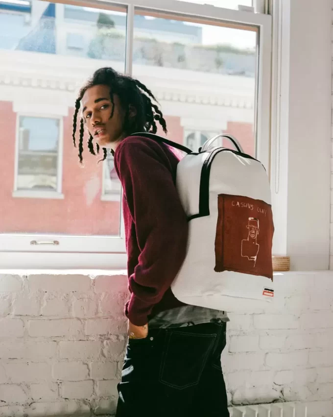 RUCSAC OFICIAL BASQUIAT LEGENDA 1982 (DLXV) RUCSAC OFICIAL BASQUIAT LEGENDA 1982 (DLXV)