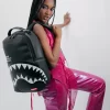 RUCSAC SHARK CENTRAL NEGRU/GRI (DLXV) RUCSAC SHARK CENTRAL NEGRU/GRI (DLXV)
