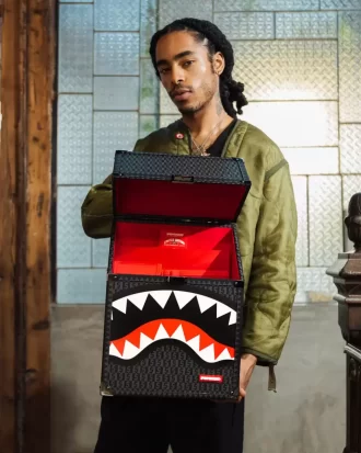 RUCSAC SPRAYGATTI REVV CHATURANGA SHARK 1900