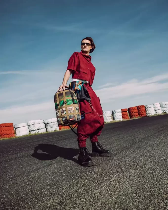 RUCSAC VÂNĂTOARE DE COMORI