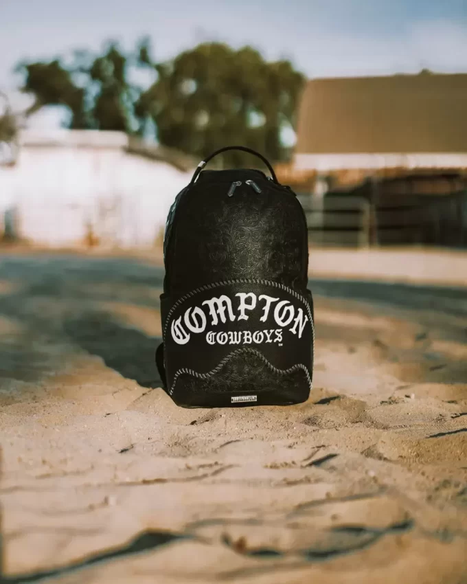 RUCSACUL COMPTON COWBOYS BINE AȚI VENIT ÎN ORAȘUL MEU RUCSACUL COMPTON COWBOYS BINE AȚI VENIT ÎN ORAȘUL MEU