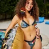 TOP DE BIKINI CU FORMĂ FLORALĂ TOP DE BIKINI CU FORMĂ FLORALĂ