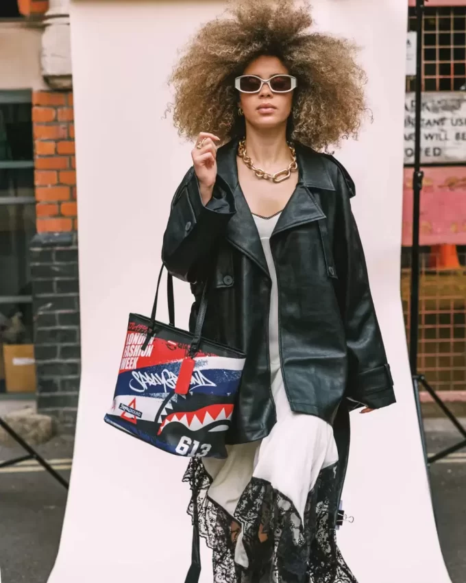SĂPTĂMÂNA MODEI DE LA LONDRA THE STRAND TOTE SĂPTĂMÂNA MODEI DE LA LONDRA THE STRAND TOTE