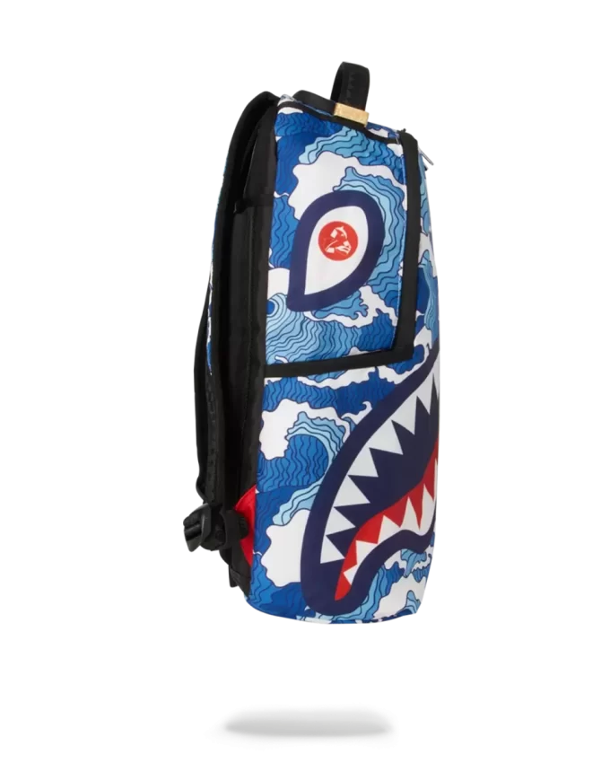 VALUL DE RECHIN (fabricat din sticle de plastic 100% reciclate din ocean) VALUL DE RECHIN (fabricat din sticle de plastic 100% reciclate din ocean)